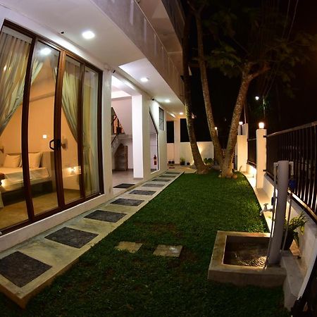 Lily Holiday Apartments Hikkaduwa Exterior photo