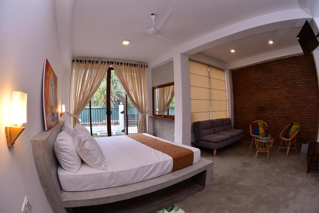 Lily Holiday Apartments Hikkaduwa Exterior photo