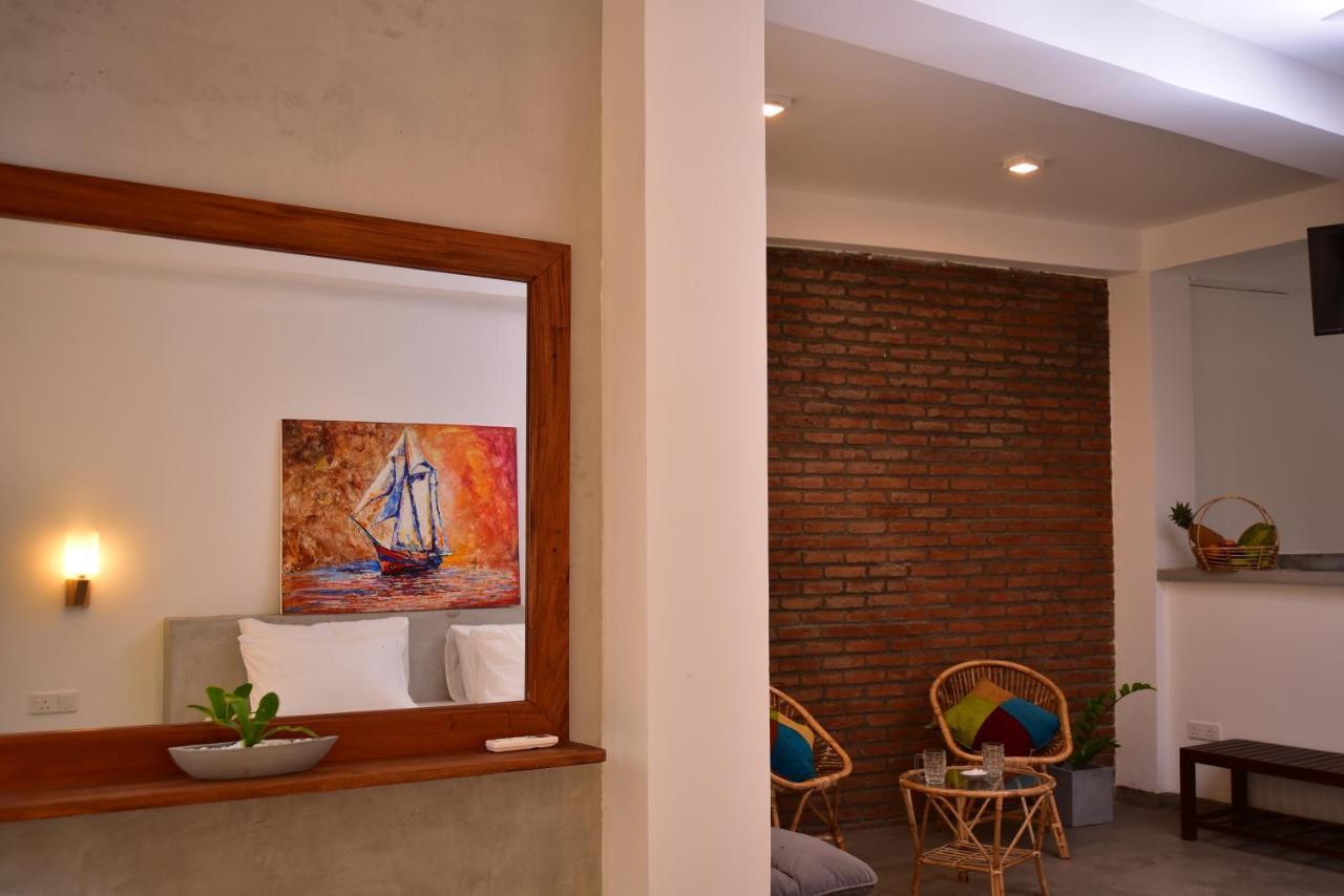 Lily Holiday Apartments Hikkaduwa Exterior photo