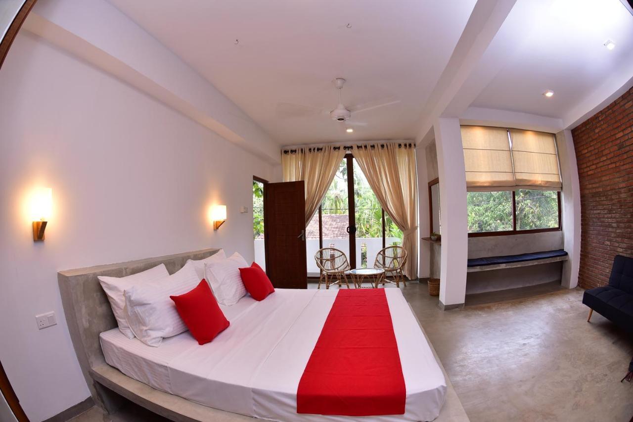 Lily Holiday Apartments Hikkaduwa Exterior photo